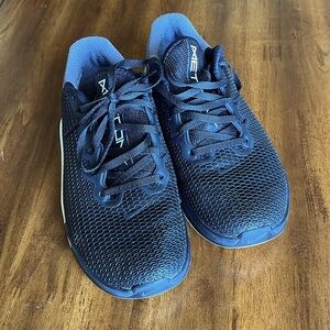 Nike Metcon 5 black/grey/white— only worn in gym